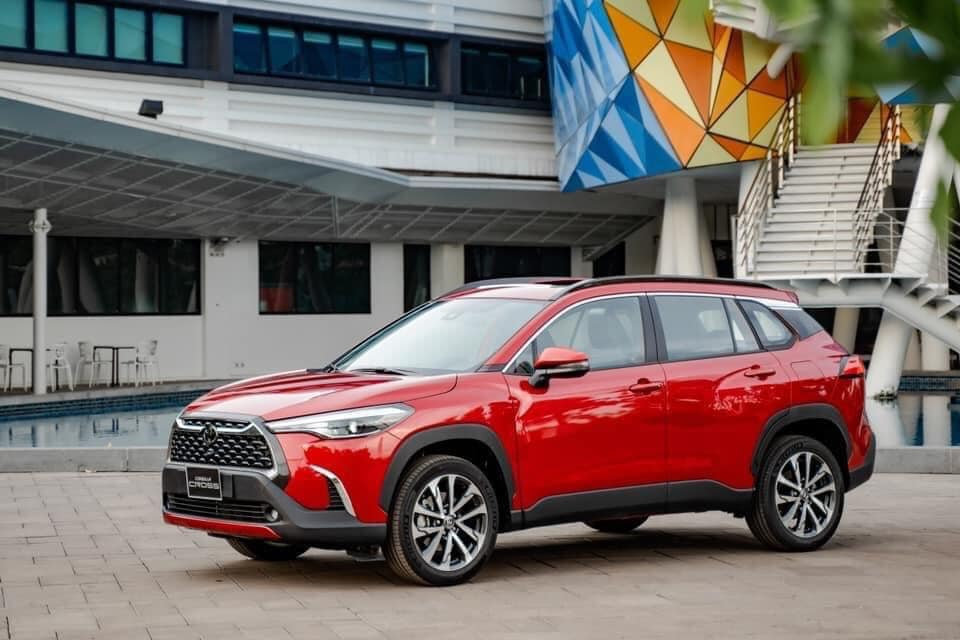 Xe Toyota Corolla Cross 2022 màu đỏ