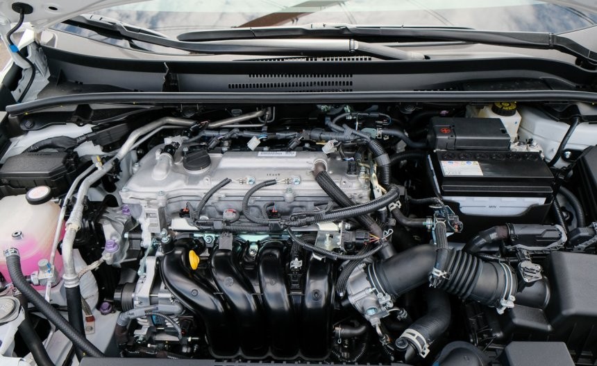 động cơ xe Toyota Corolla Altis GR Sport