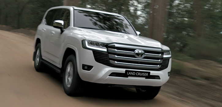 Xe 7 chỗ Land Cruiser 