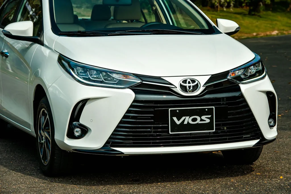 đầu xe Toyota Vios 2023 trắng