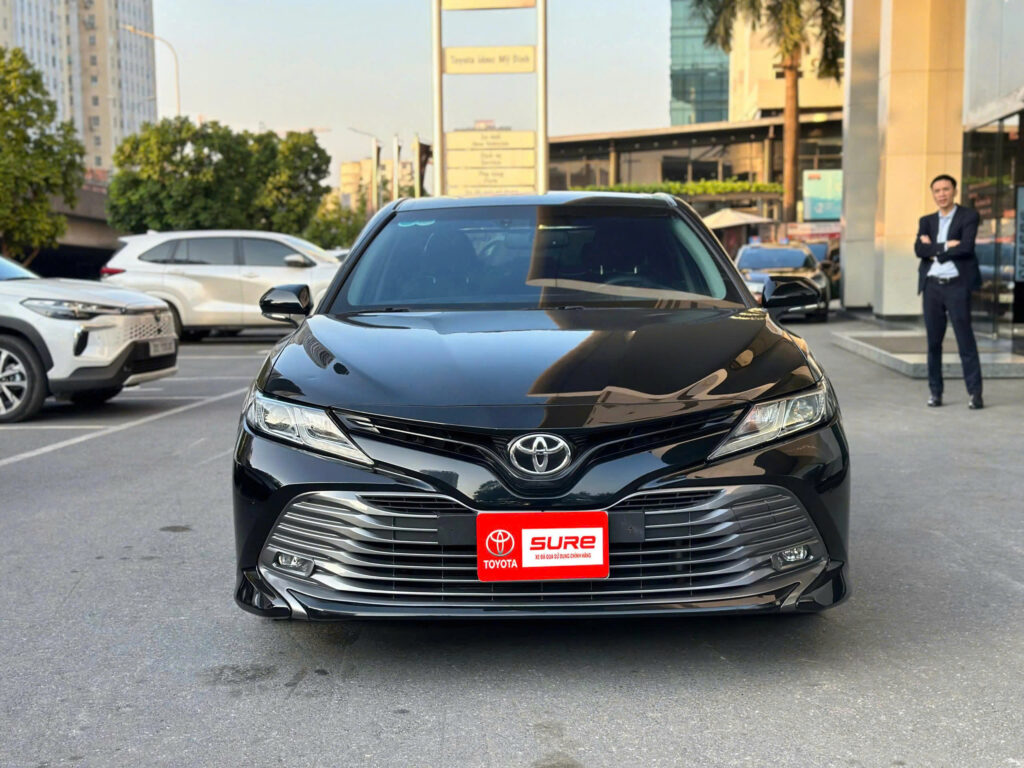 xe Camry 2.5Q cũ màu đen tại Toyota Sure Mỹ Đình