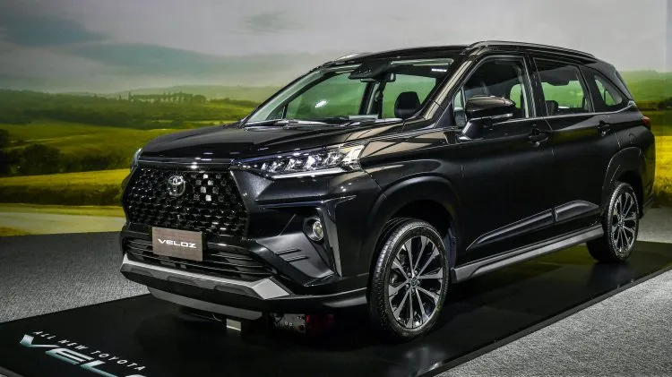 Toyota Veloz 2023 màu đen