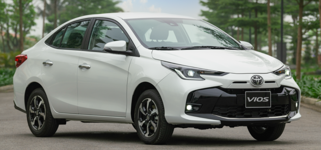 xe Toyota Vios 2024 màu trắng